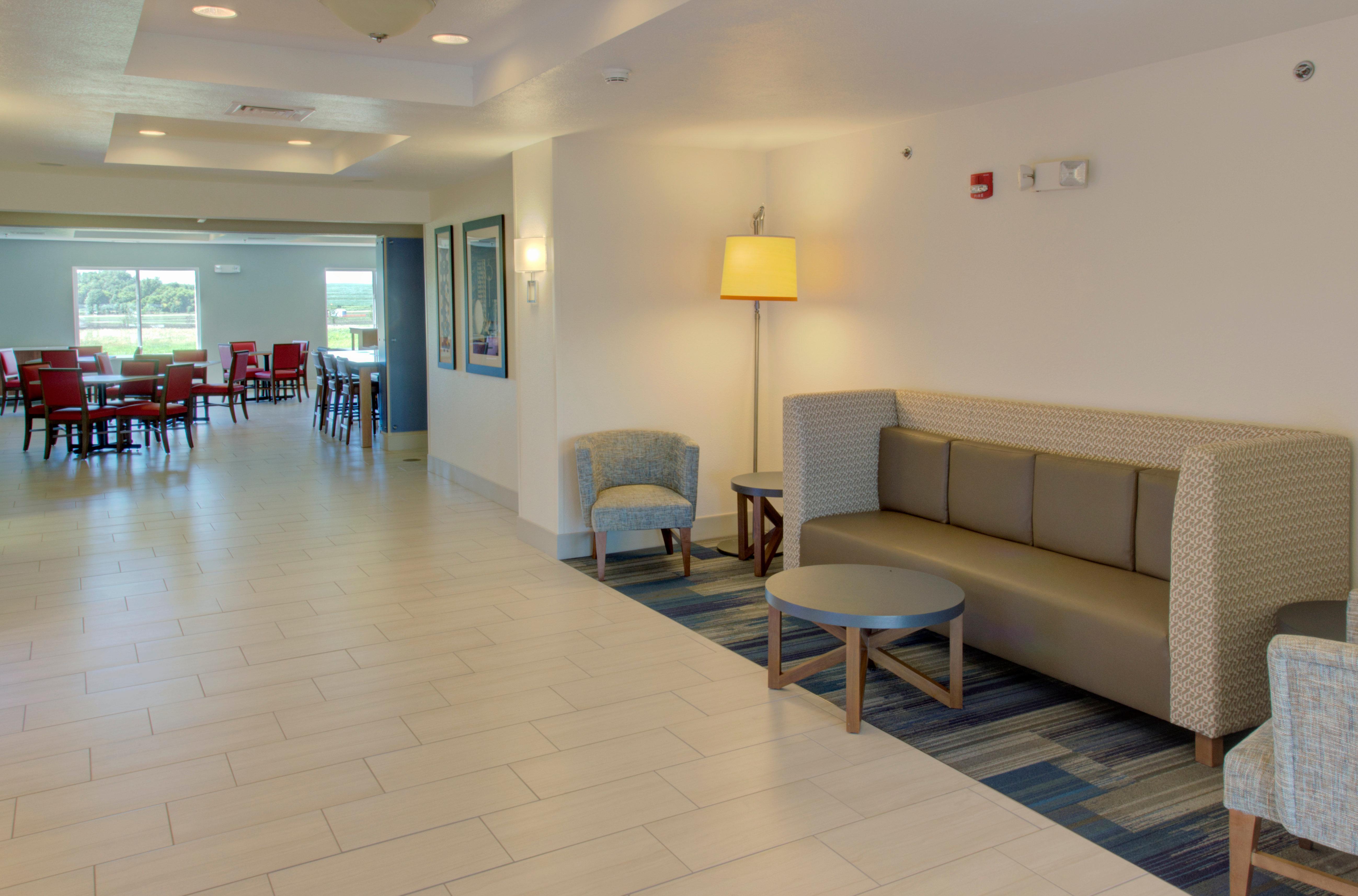 Holiday Inn Express & Suites Le Mars By Ihg Buitenkant foto