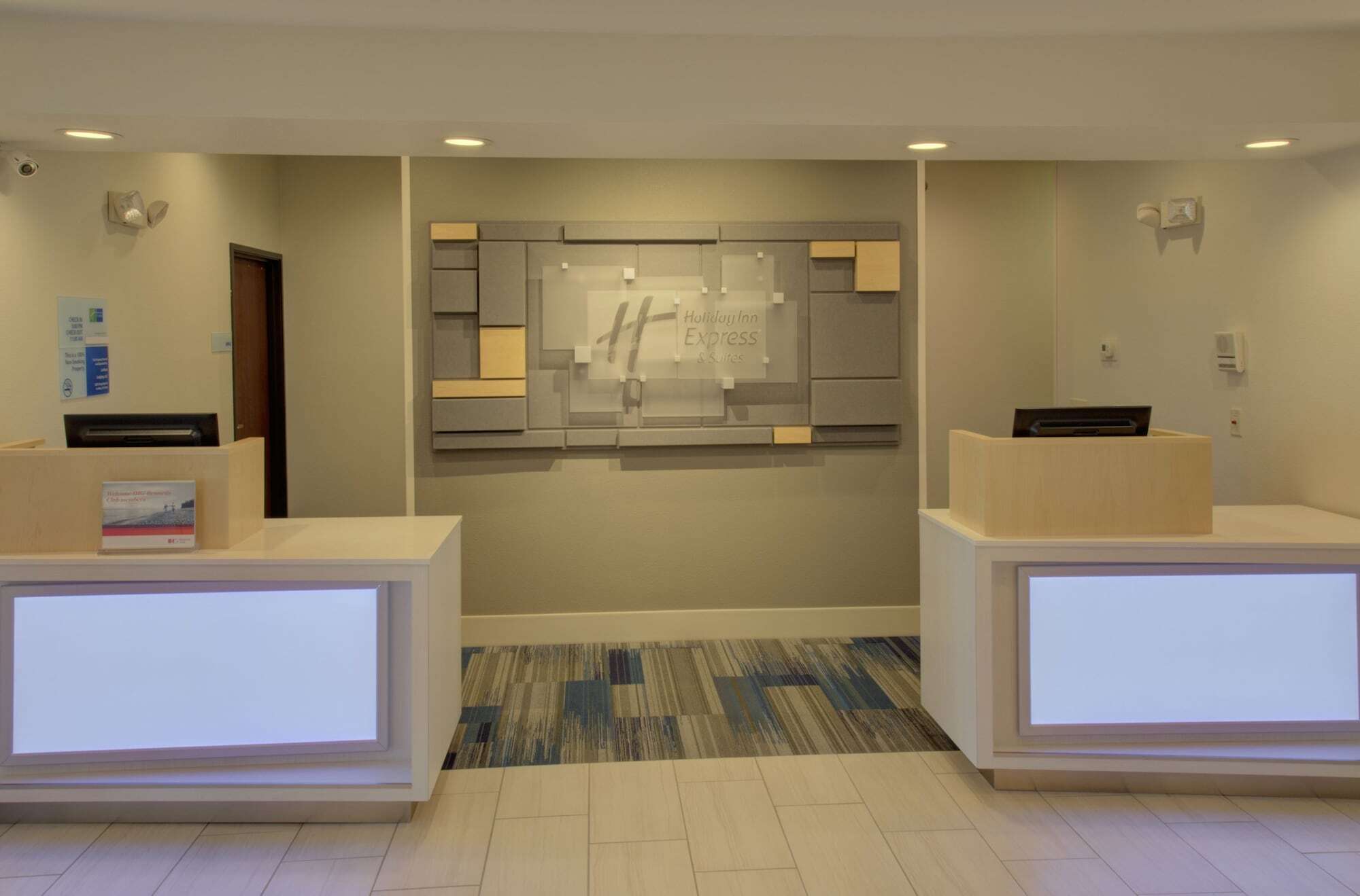 Holiday Inn Express & Suites Le Mars By Ihg Buitenkant foto