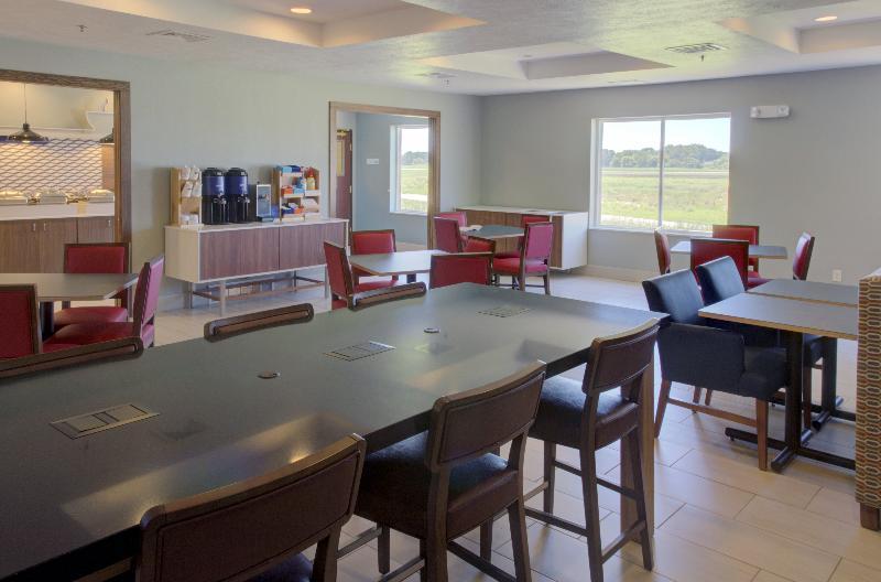Holiday Inn Express & Suites Le Mars By Ihg Buitenkant foto