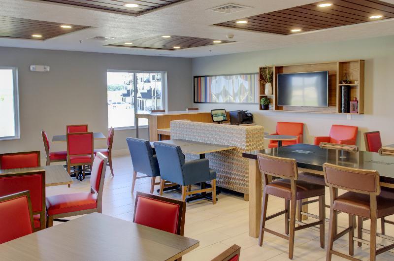 Holiday Inn Express & Suites Le Mars By Ihg Buitenkant foto